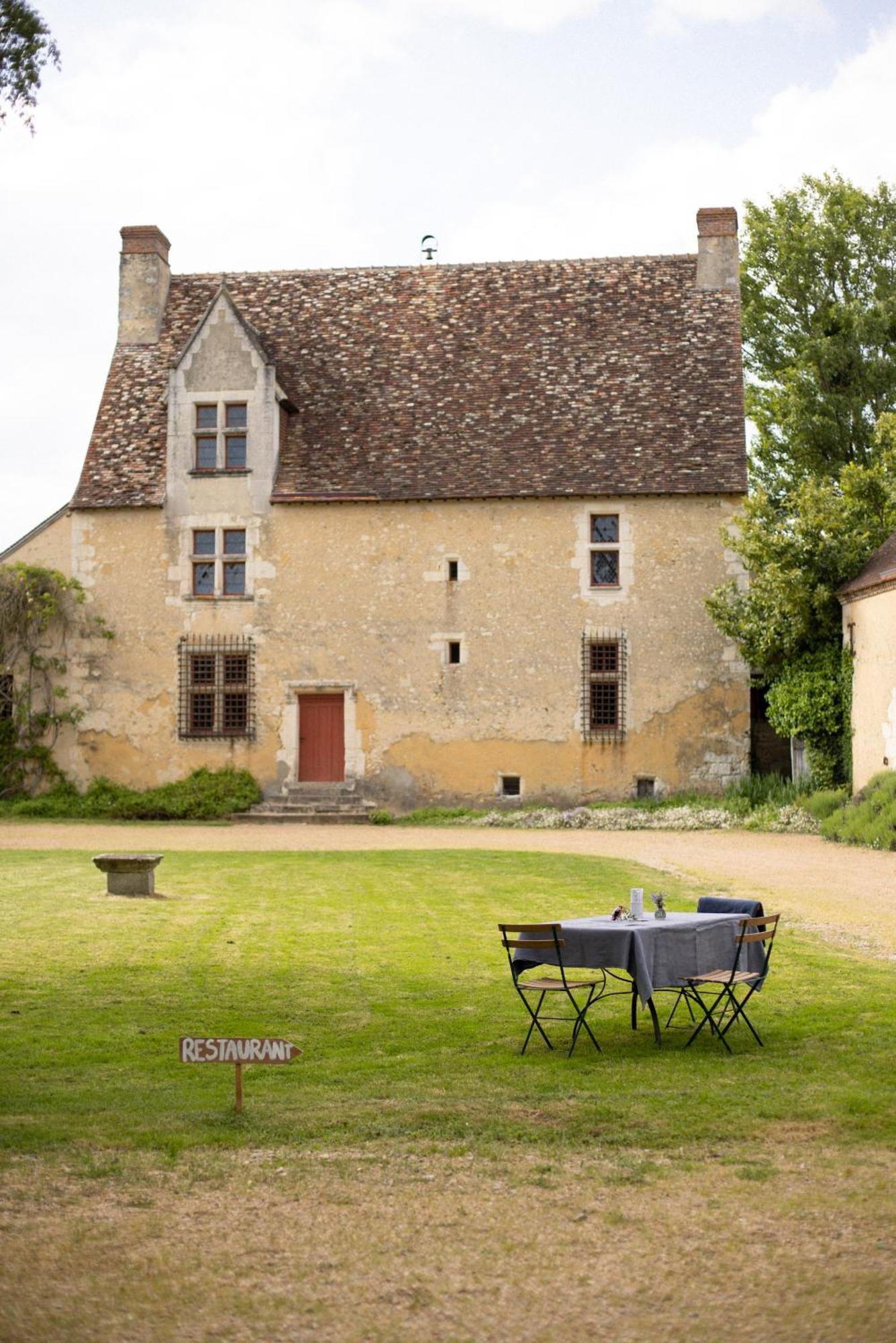 Le Manoir Du Plessis Hotel Dance  Bagian luar foto